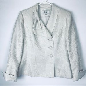 LeSuit size10 white silver floral suit